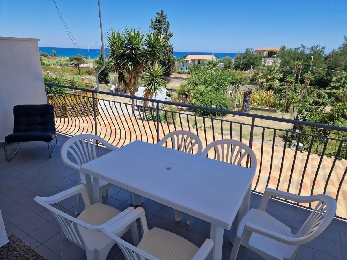 Апартаменти Nina'S House 2 A 300 Metri Dal Mare Santa Caterina Dello Ionio Marina Екстер'єр фото